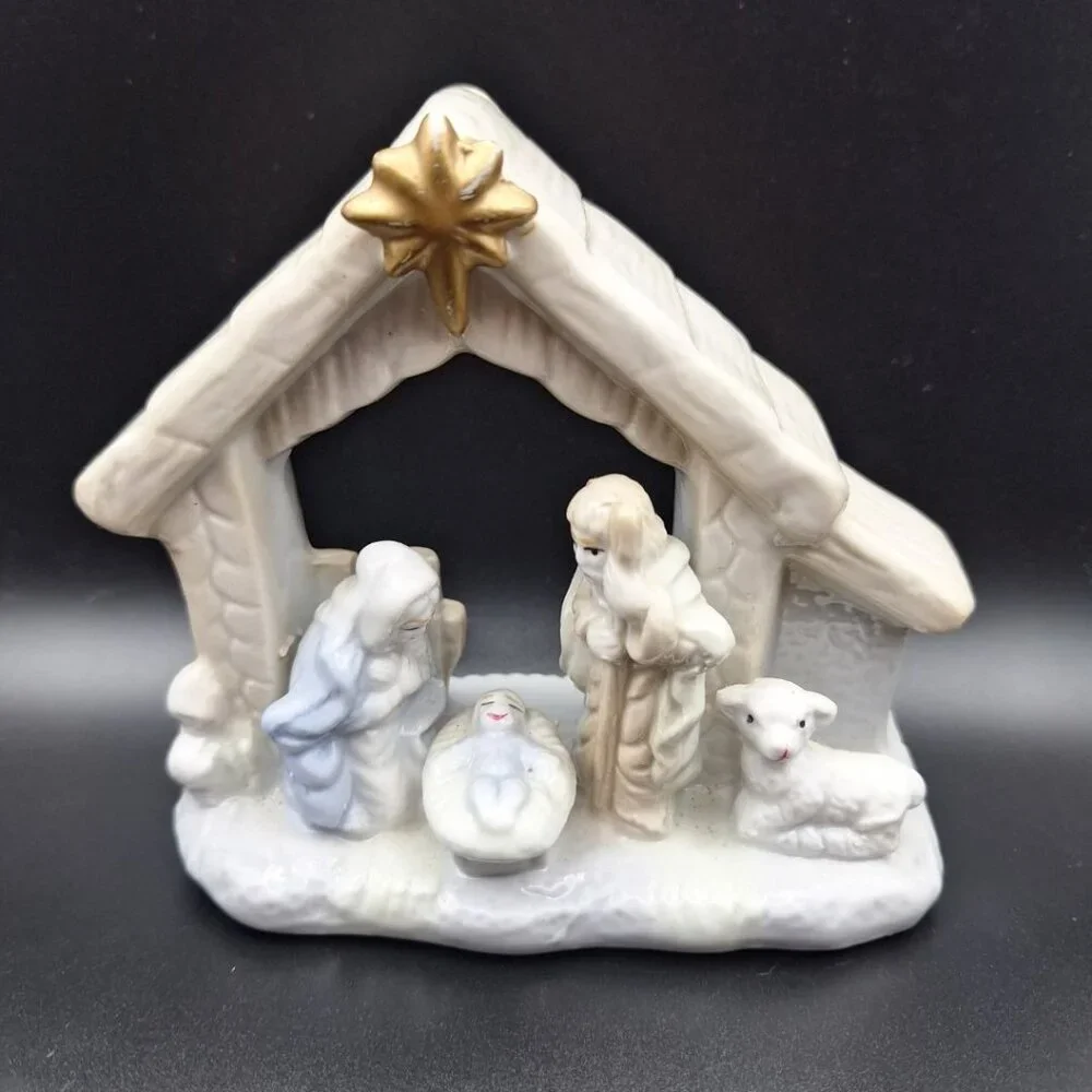 Ceramic Nativity Scene Star Lamb Baby Jesus Religious Holiday Birth Savior Smile